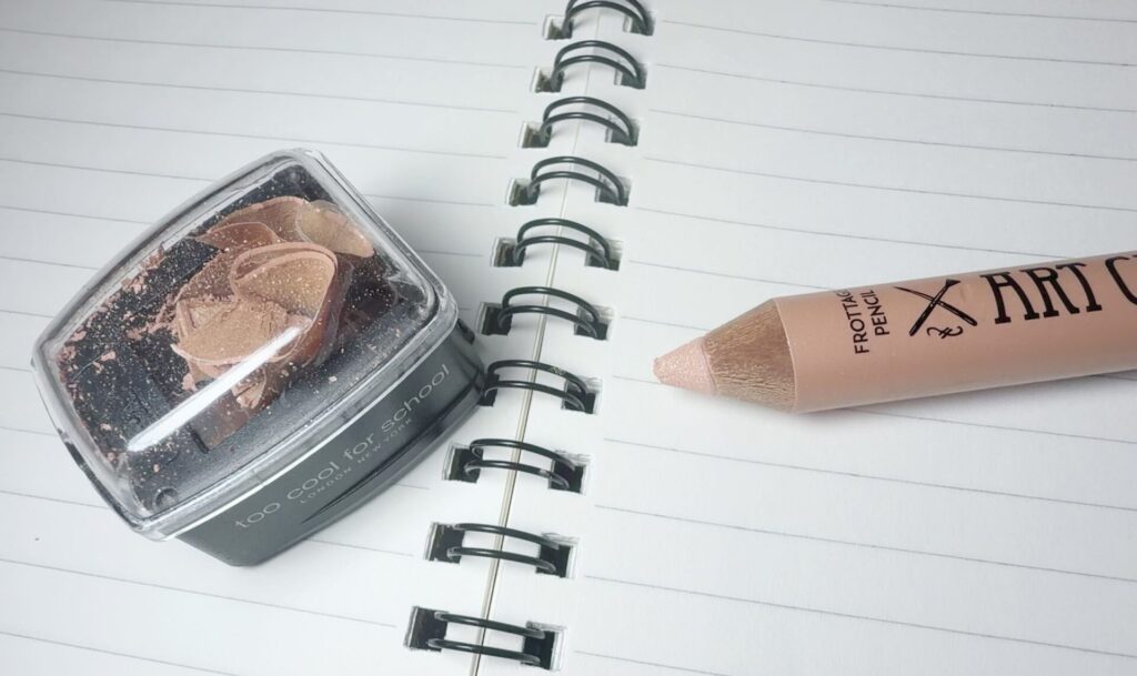 トゥークール涙袋ペンシルを実際に削ってみた